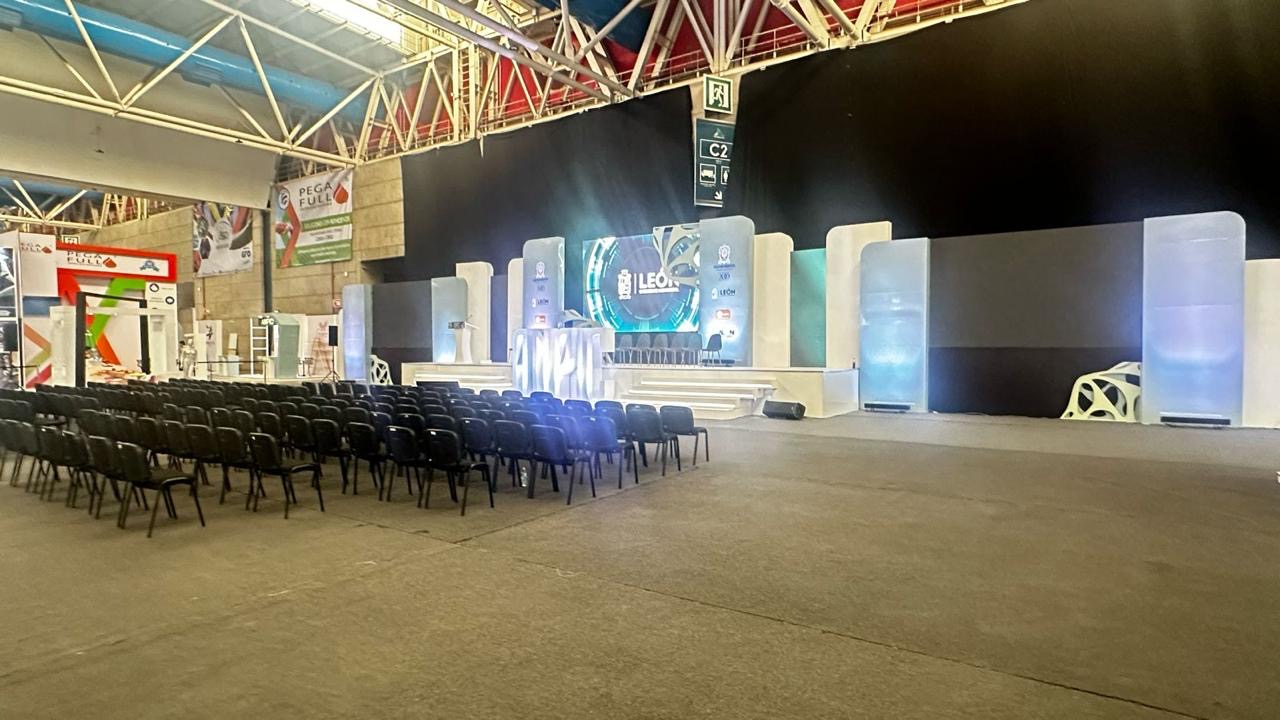 Escenario León Circular Azul